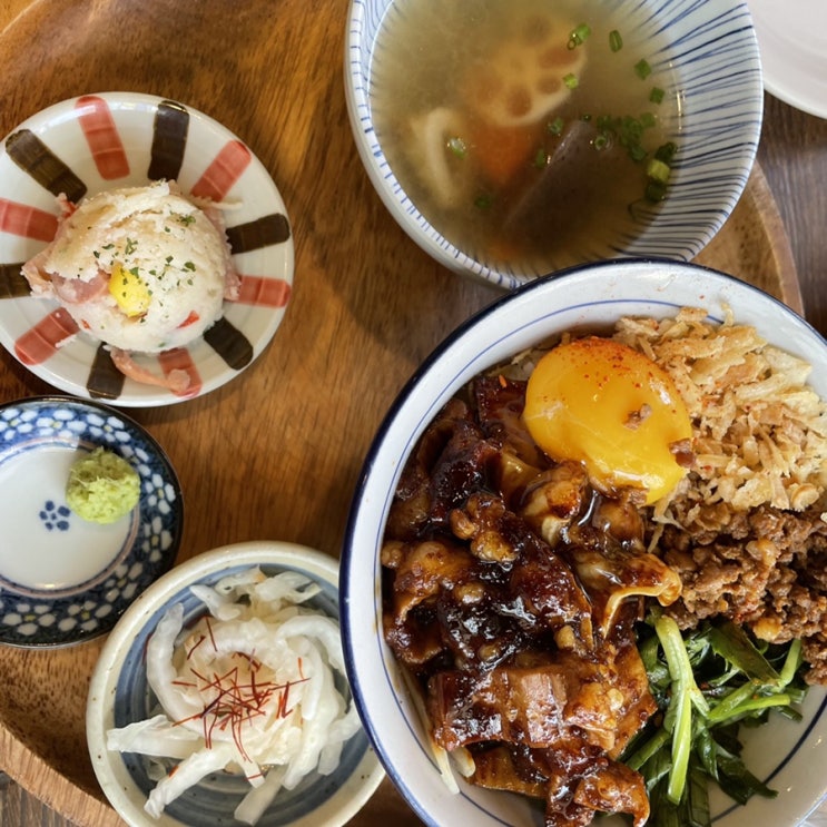  경복궁 맛집 도토리브라더스 ~ 경복궁한복 데이트