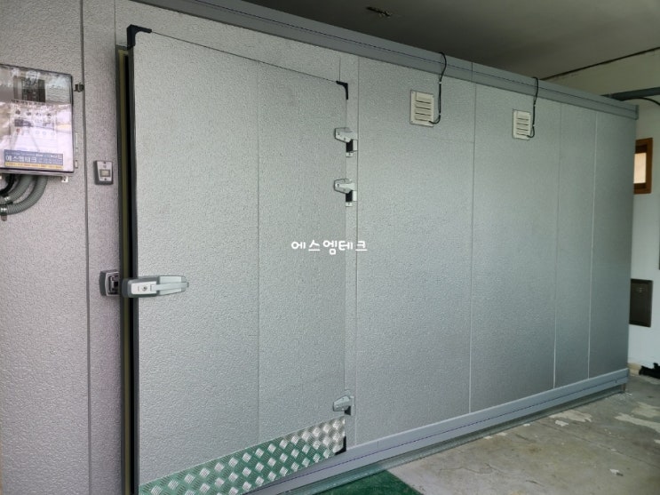  대전시 대덕구 석봉동 상가안에 에스엠테크 6평 저온저장고 냉동창고