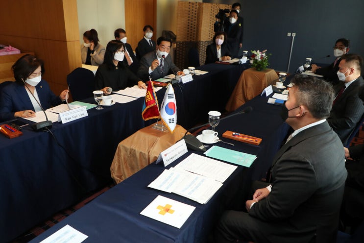박문희 의장, 몽골 前 <b>대통령</b>과 <b>간담회 개최</b>