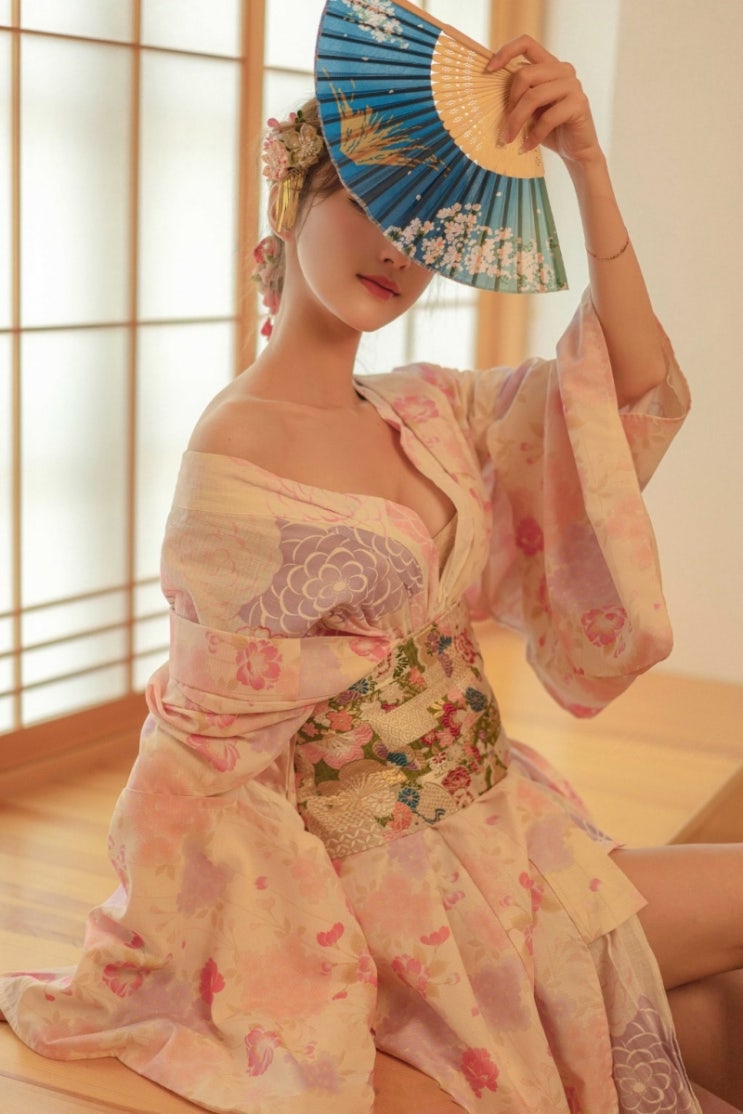  깊게깊게 파인 슴골 핑크핑크 속살 바바티비 bj킥킥이
