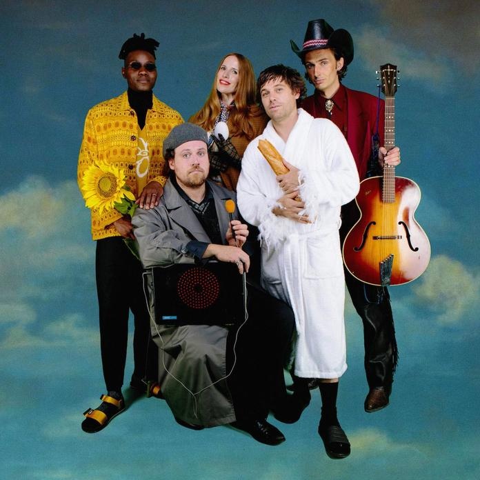 Metronomy, 새로운 앨범 발표 새로운 싱글 'It’s good to be back' 영상
