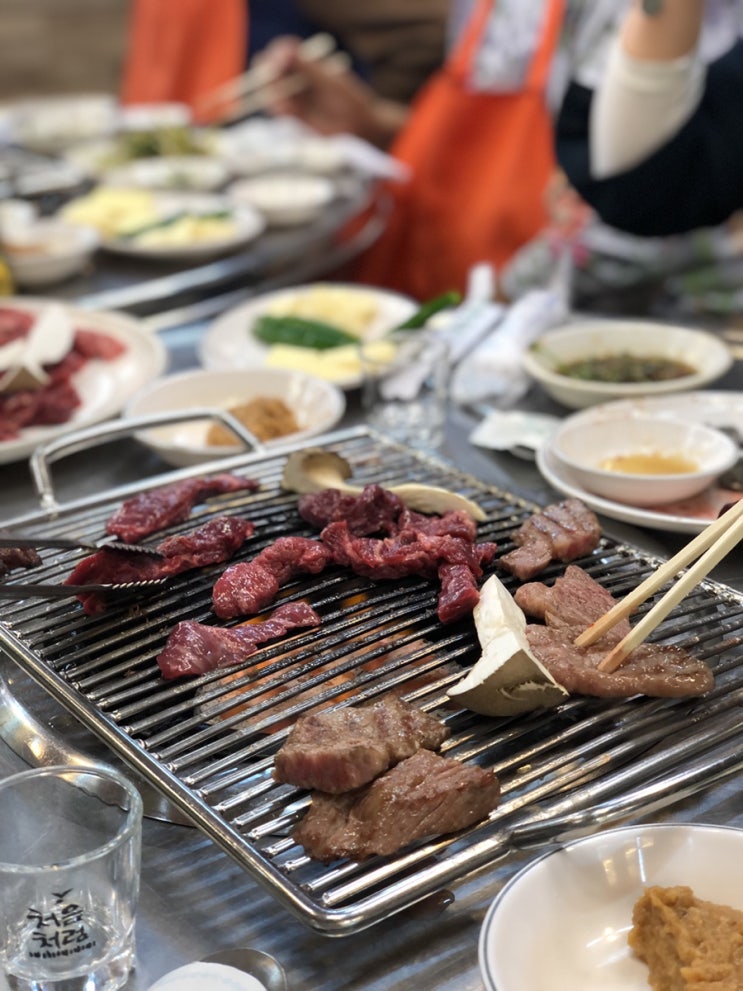 서울 최대의 고기 생산지(?) 마장동에서의 추억, '전봇대집' 리뷰 서울 최대의 고기 생산지(?) 마장동에서의 추억, '전봇대집' 리뷰