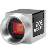  Model : acA640-120um