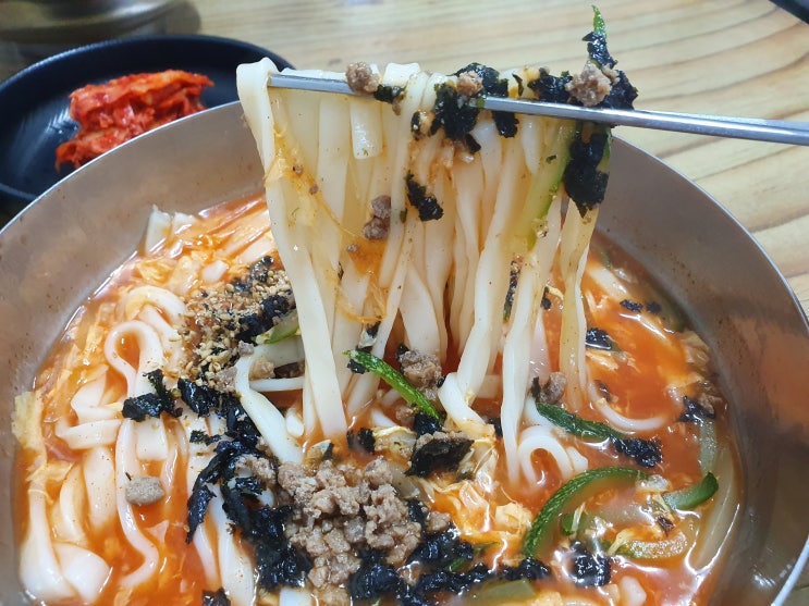 강릉 벌집칼국수 장칼국수 맛집으로 유명해서 찾아 왔어요