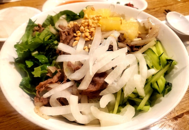  분 보 싸오 먹으러 왔어요! <리틀사이공> 압구정 쌀국수 맛집