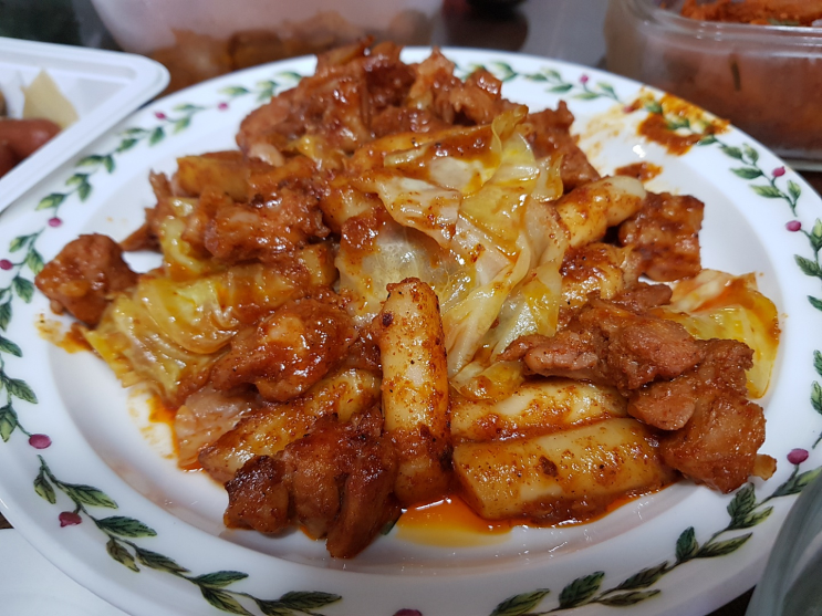 춘천닭갈비택배 '거닭푸드 춘천닭갈비' 춘천닭갈비택배 '거닭푸드 춘천닭갈비'