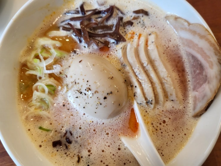  오레노라멘 강남점 ; 강남역 라멘, 미쉐린 3년 연속의 깊고 진한 국물