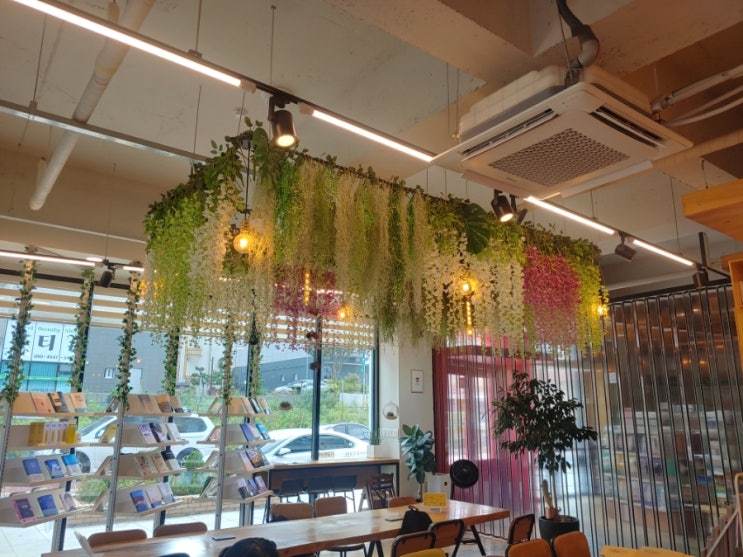  울산온양점 컴포즈커피, 예쁜데 가성비도 좋은 커피숍