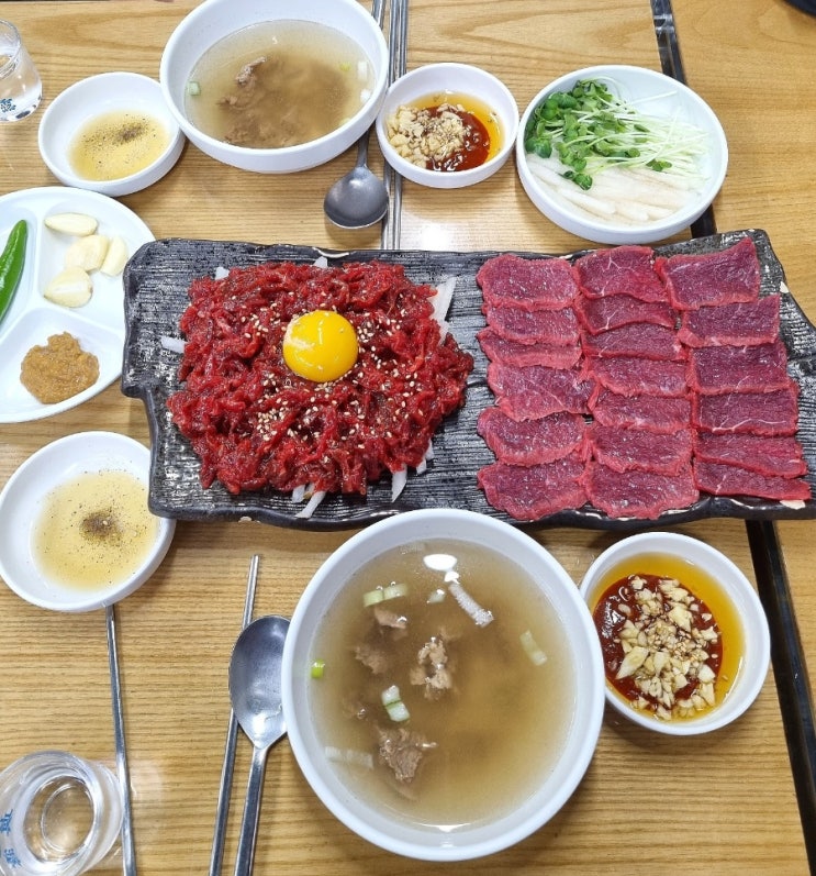 종로 광장시장 창신육회 3호점 육사시미도 훌륭해 종로 광장시장 창신육회 3호점 육사시미도 훌륭해