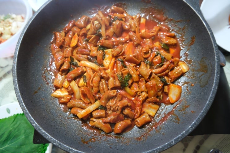 불맛이 진한 캠핑닭갈비 불곱창 밀키트 &lt;맛나정&gt; 직화돼지불곱창+직화닭갈비