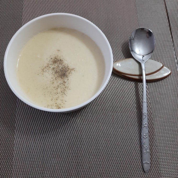  따뜻하고 부드러운맛이 일품인 감자스프~^