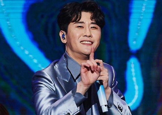 영탁 소속사 대표 밀라그로 검찰 기소 영탁 음원 사재기 영탁 소속사 대표 밀라그로 검찰 기소 영탁 음원 사재기