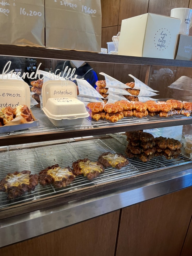 신사 크로플 맛집, 강민경 와플로 유명한 새들러하우스 가로수길점(웨이팅, 크로플 보관 방법)