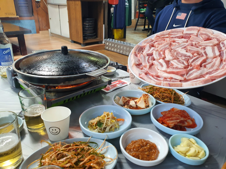  신논현 고기&구이 맛집 - 둥지식당(둥지솥뚜껑삼겹살)