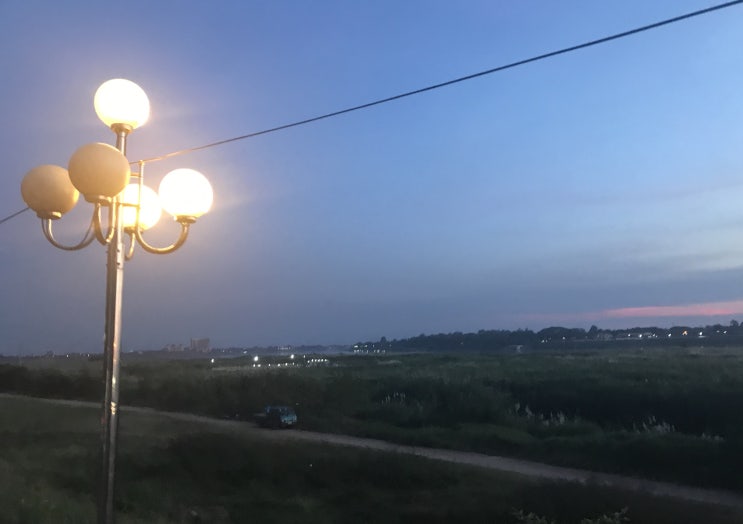  라오스 비엔티안 캠콩 여행자 거리의 저녁