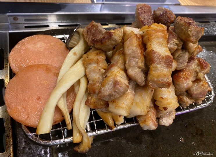  직접 구워 잘라주는 고기집 대구 옥포 맛집 돼지마을 다녀왔어요 :)
