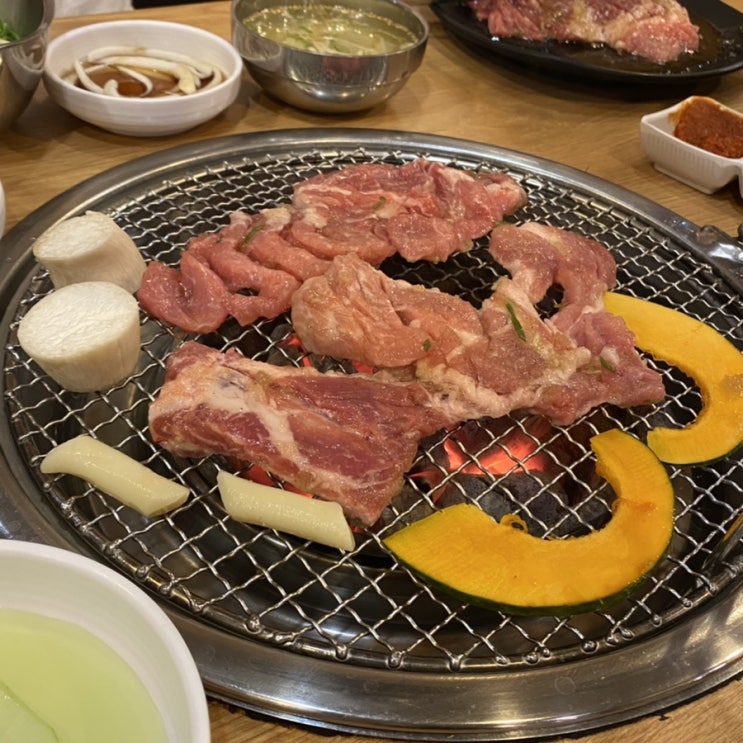  대구서변동 인사동고깃집 단골됨 (돼지갈비+목살)