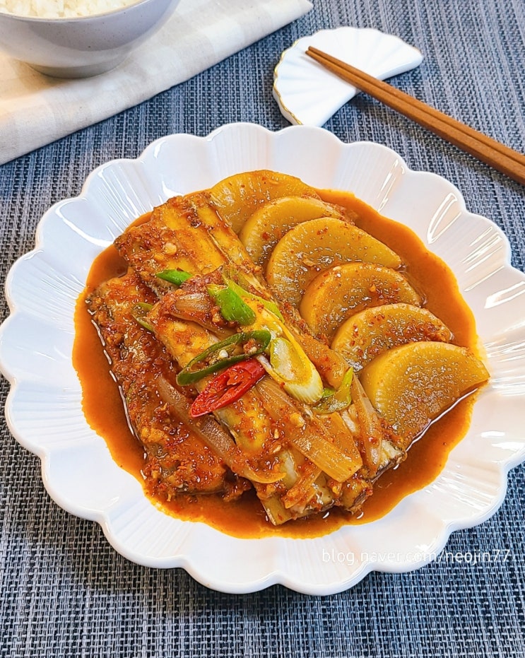 갈치 무조림 만드는법 매콤한 갈치조림 양념과 달큰한 무는 질리지 않는 맛이죠 갈치 무조림 만드는법 매콤한 갈치조림 양념과 달큰한 무는 질리지 않는 맛이죠