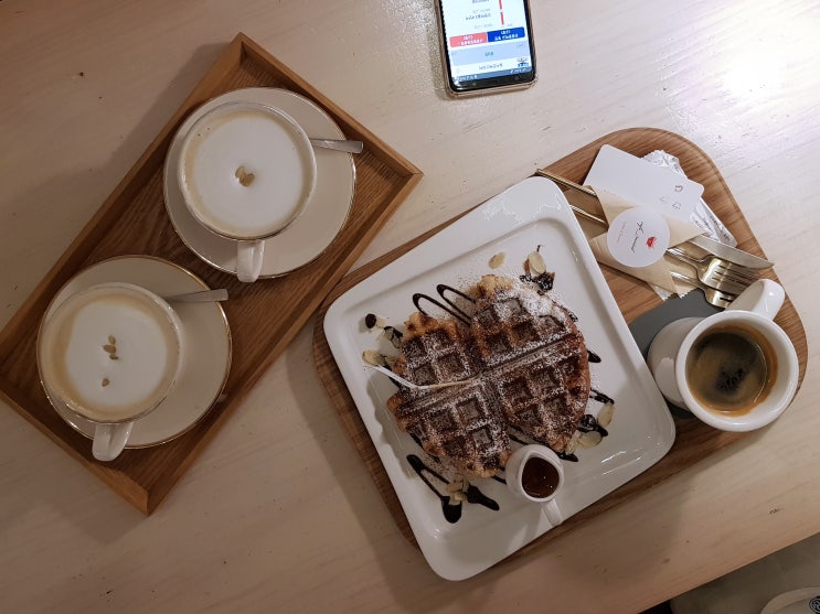 애니골 카페 '갤러리카페밀' 크로플 즐기기 좋은 루프탑 카페 방문 후기! 애니골 카페 '갤러리카페밀' 크로플 즐기기 좋은 루프탑 카페 방문 후기!
