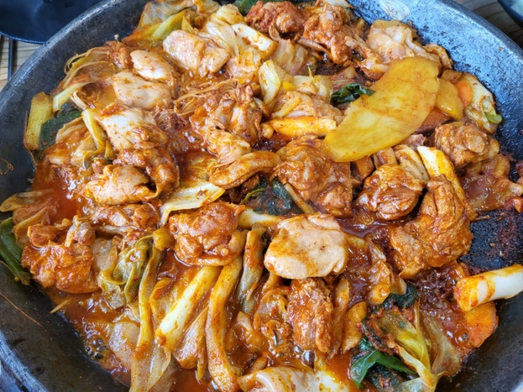  양이 푸짐한 심학산닭갈비(ft.배터짐주의)