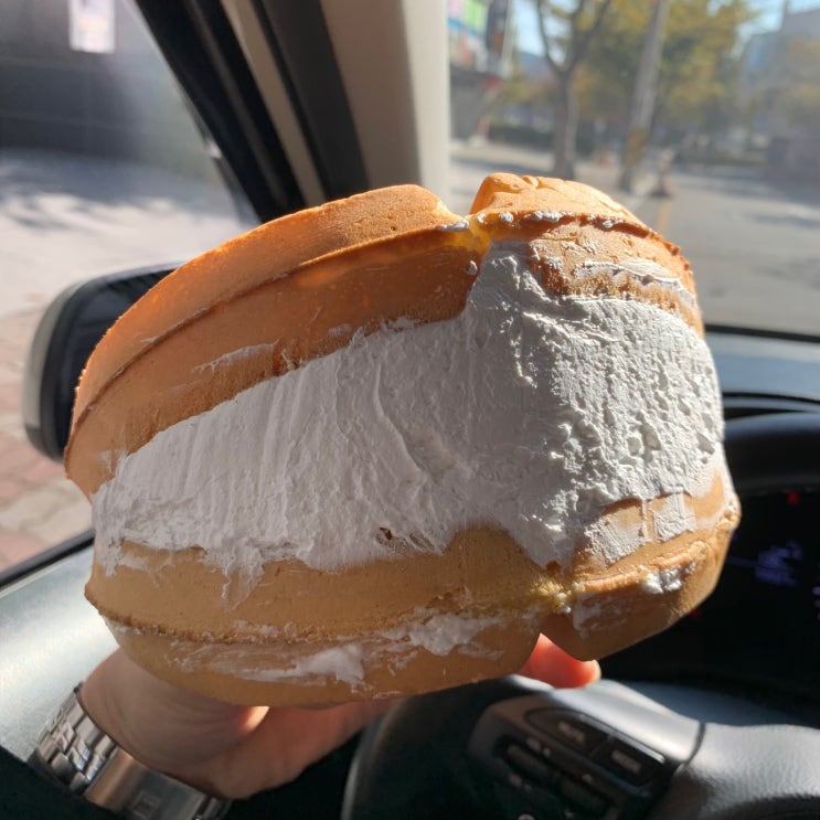  거제 아주동 맛집, 커피마마퀸! 사장님 와플 달라니깐 왜 케이크를 주세요?