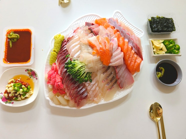 노량진수산시장 모듬회 하루수산 노량진수산시장 모듬회 하루수산