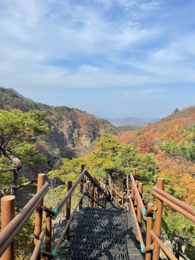  가을 풍경이 아름다운 전북 완주 대둔산 등산코스 '마천대'