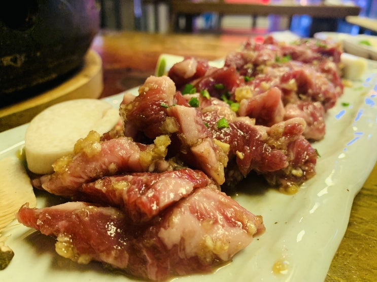  논현동 영동시장 맛집 삼촌네고깃집 깊은 풍미와 특제소스의 행복함을 즐기다