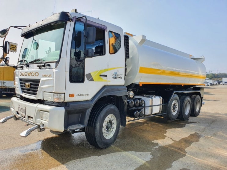  중고 24톤 대형살수차 원쓰리살수차 알미늄탱크 스텐파이프라인 해청양수기설치 전후방고압살수차 물대포장착가능한 대형알탱크살수차 특트럭