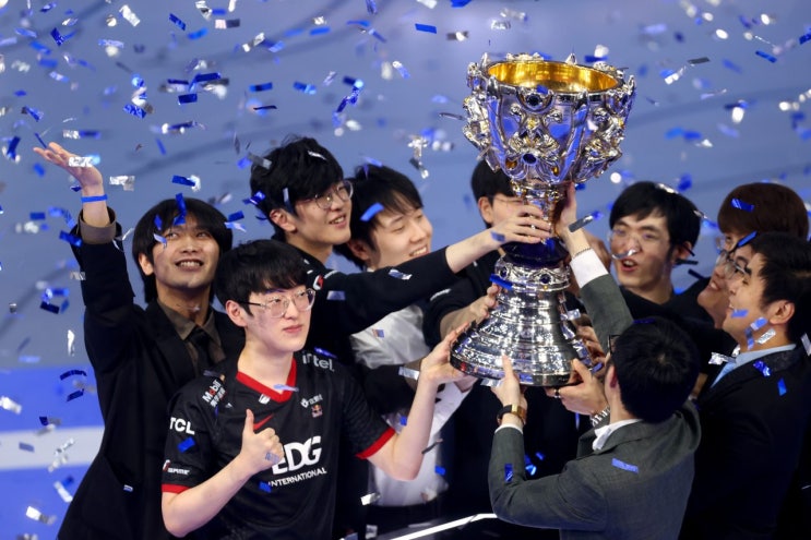 [LOL, E스포츠] 2021년 롤드컵 EDG의 우승과 이번 시즌 주관적인 분석