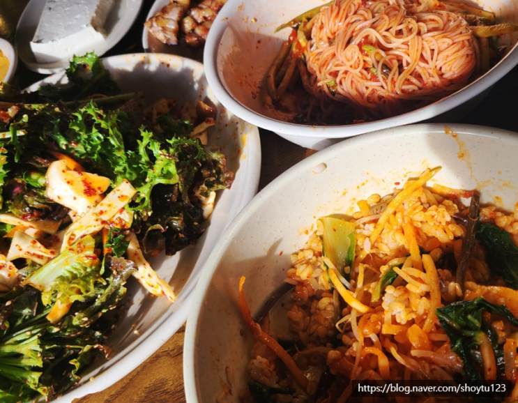 [수원 광교산 맛집] 형제농원 숯불바베큐+보리밥+비빔국수+도토리묵+지평생막걸리 찐맛집 리얼 후기 강력 추천!!!!! (애견동반식당)