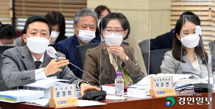 노인복지시설 16% 고급차… 운영자 자가용 '장애인 혜택' 노인복지시설 16% 고급차… 운영자 자가용 '장애인 혜택'