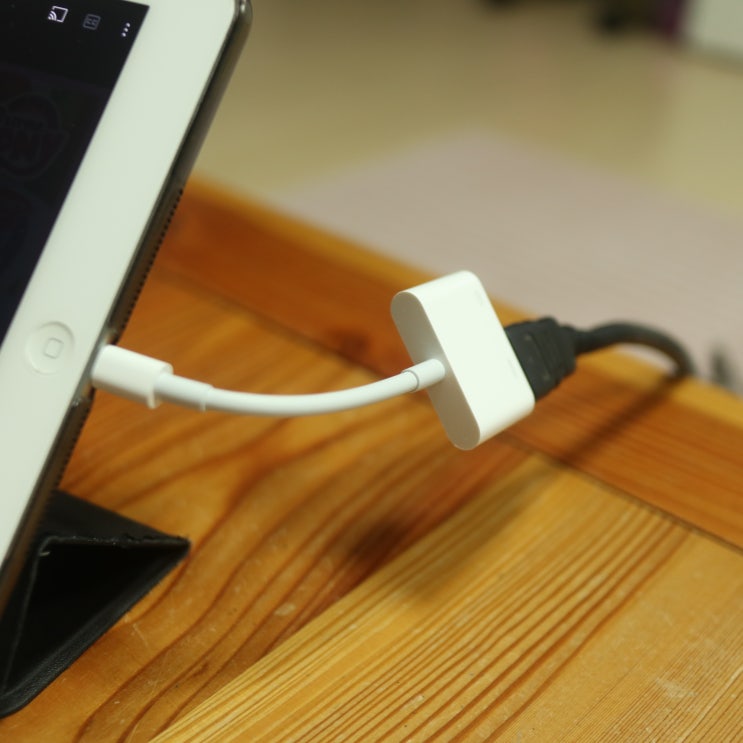  아이폰 TV 미러링 미라캐스트 만번 고민하다 애플 정품 어댑터 구매 Lightning to Digital AV Adapter