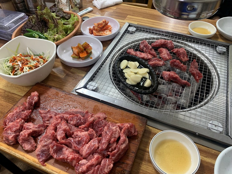  용산 전자상가 고기집) 맛,가성비 굿 소갈비살 '꽃보다소'