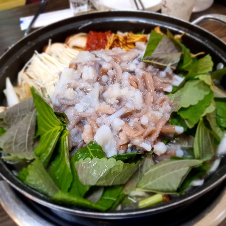  동천동 주민협의체 행사후 바위섬 낙지전골 식사