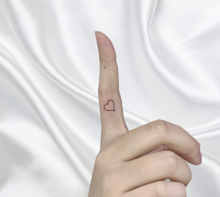  손가락 타투 후기