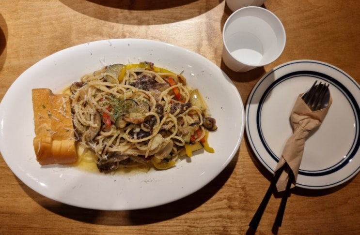  뚝섬,서울숲 맛집 후기-구펠/그리너/평이담백뼈칼국수