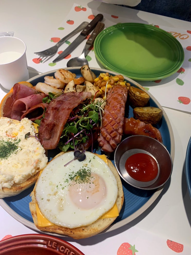  회기 맛집 / 경희대 가성비 갑 브런치 맛집 ‘에잇올리’