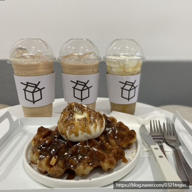  [선릉카페/역삼동카페] 크로플이 맛있었던 라떼장인 유튜버의 카페- ‘아야커피’