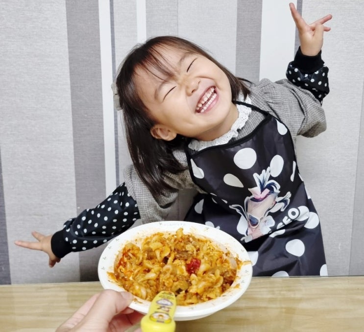  4살언니의 토마토파스타 요리하기(밀키트인건 안비밀)