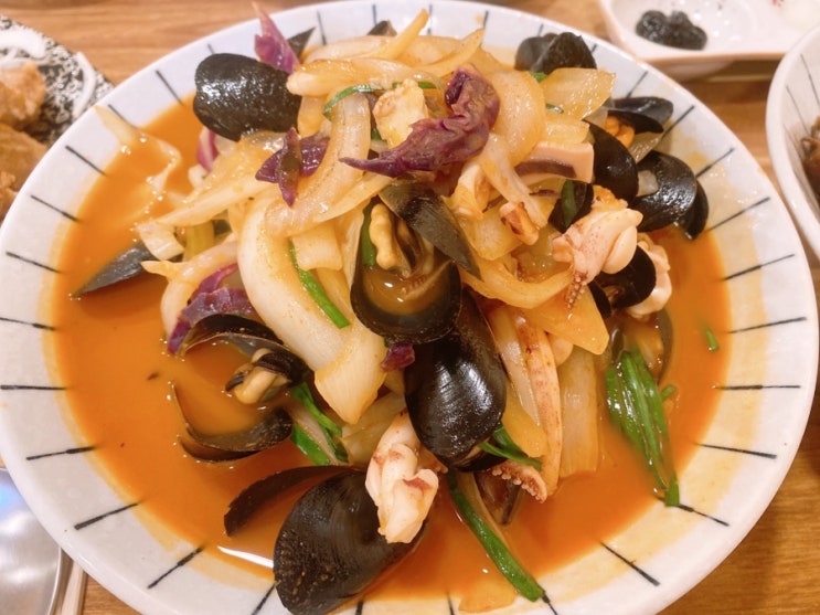  청주 성안길 중국집 짬뽕 맛집 춘초몽 육즙가득 탕수육까지!