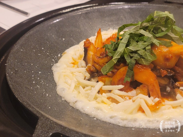  발산역 마실 한정식 부모님과의 식사자리로 조용한게 괜찮네요.