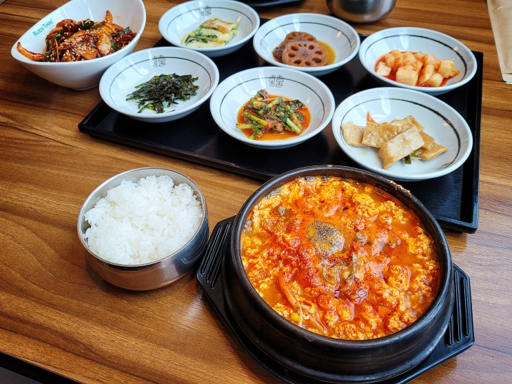  (청주 복대동 맛집) 미식정순두부 점심 2인세트 현대백화점 지웰시티