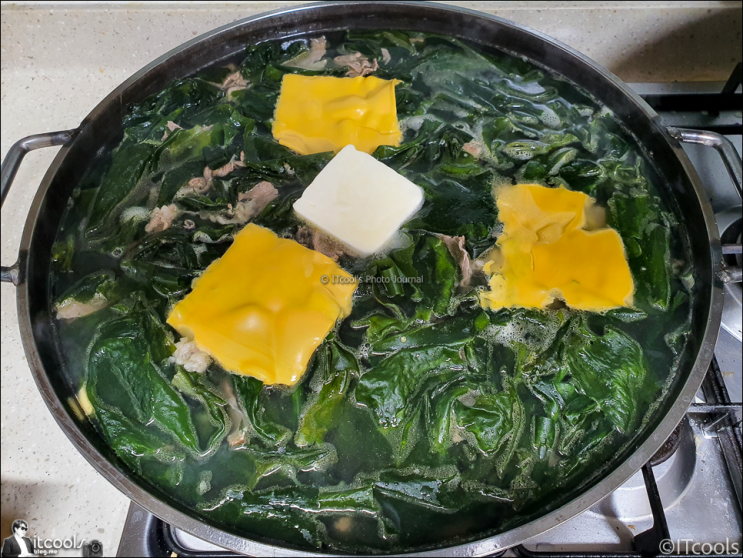  새벽부터 내 마음대로 아내 생일 소고기 미역국 맛있게 끊이는 법