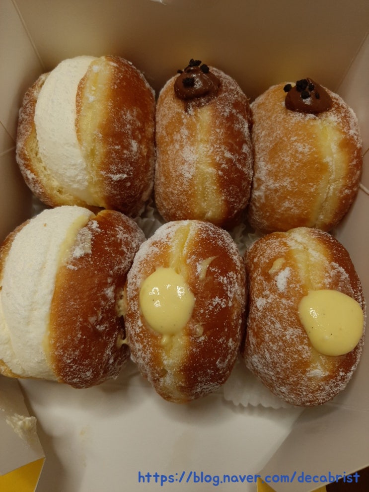  카페 노티드 한남(Cafe Knotted Hannam)