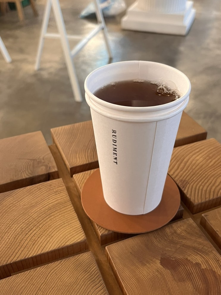 [카페/성수] 루디먼트 : 디자이너 친구집에서 따뜻한 차 한 잔 하는 기분 내기