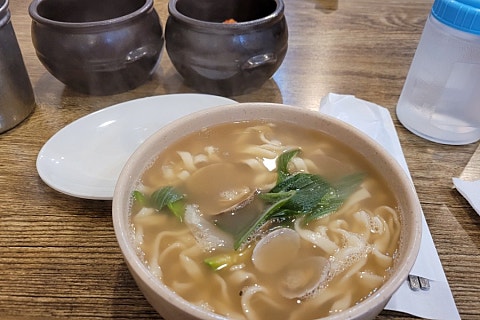 콩지칼국수 이미지