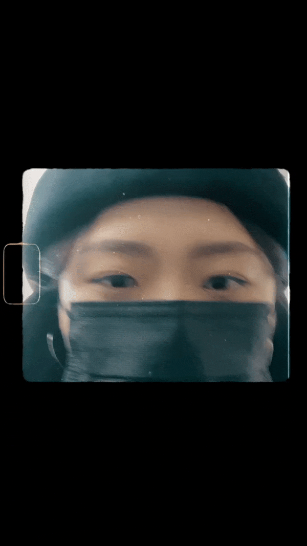  먼지 한 톨에 무너지는 마음이라면 바람 한 점에도 행복해 질 수 있겠지 하며 창문을 연다.