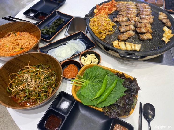  육즙가득 삼겹살 직접 구워주는 대구 월성동 고기집 옆구리