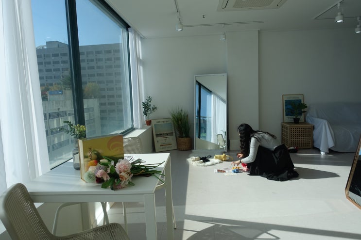  일산 셀프사진관 찍고가게 렌탈스튜디오 자연광룸